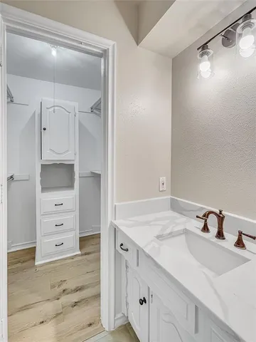 $3,500 | 7608 Meadow Oaks Drive, Dallas, TX 75230