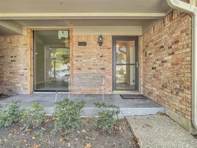 $3,500 | 7608 Meadow Oaks Drive, Dallas, TX 75230
