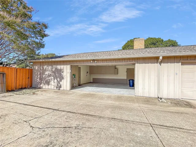 $3,500 | 7608 Meadow Oaks Drive, Dallas, TX 75230