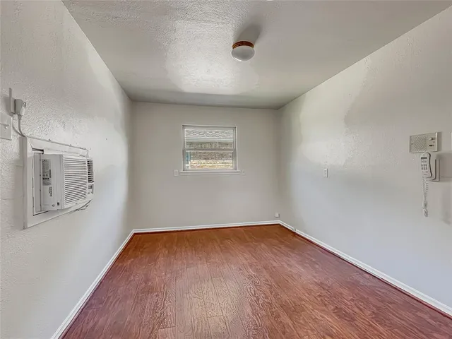 $3,500 | 7608 Meadow Oaks Drive, Dallas, TX 75230