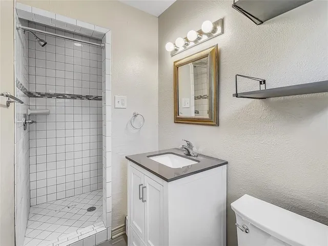 $3,500 | 7608 Meadow Oaks Drive, Dallas, TX 75230