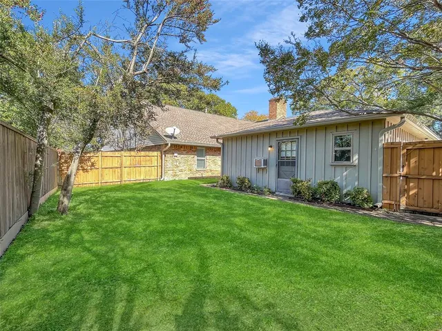 $3,500 | 7608 Meadow Oaks Drive, Dallas, TX 75230