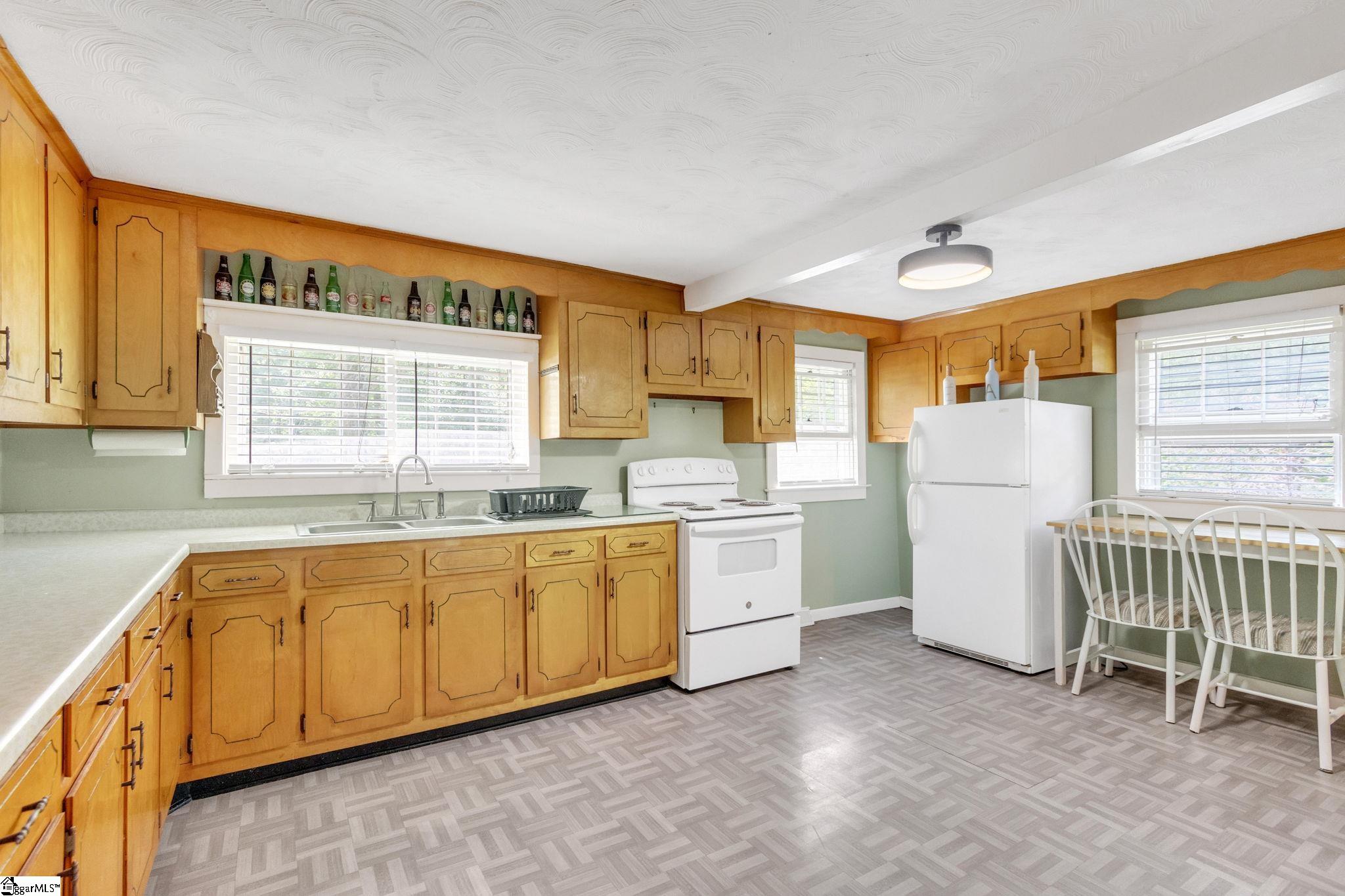 603 Old Hunts Bridge Road Greenville, SC 29617 - Photo 7 of 36