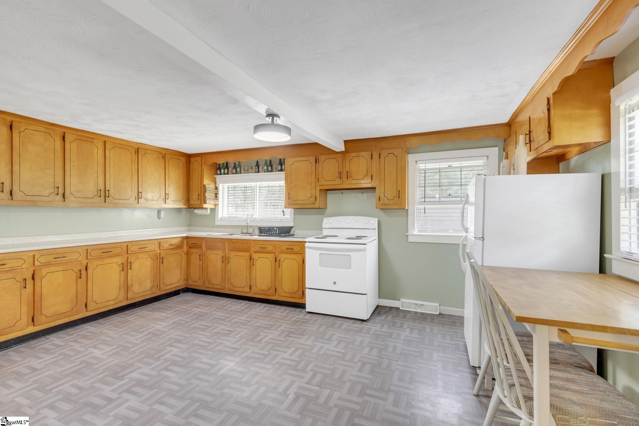 603 Old Hunts Bridge Road Greenville, SC 29617 - Photo 8 of 36