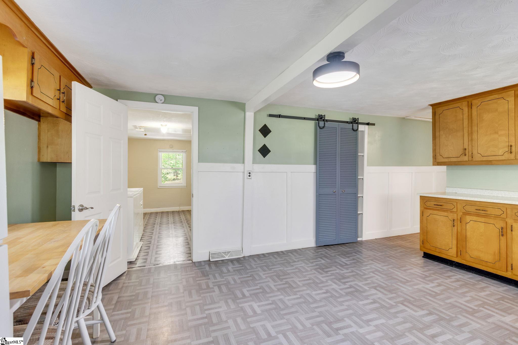 603 Old Hunts Bridge Road Greenville, SC 29617 - Photo 9 of 36