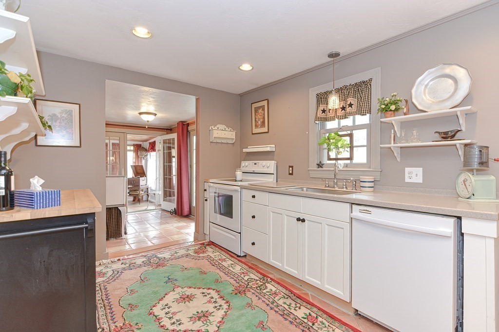 15 Chestnut Road Norfolk, MA 02056 - Photo 11 of 37 Gallery Image 11