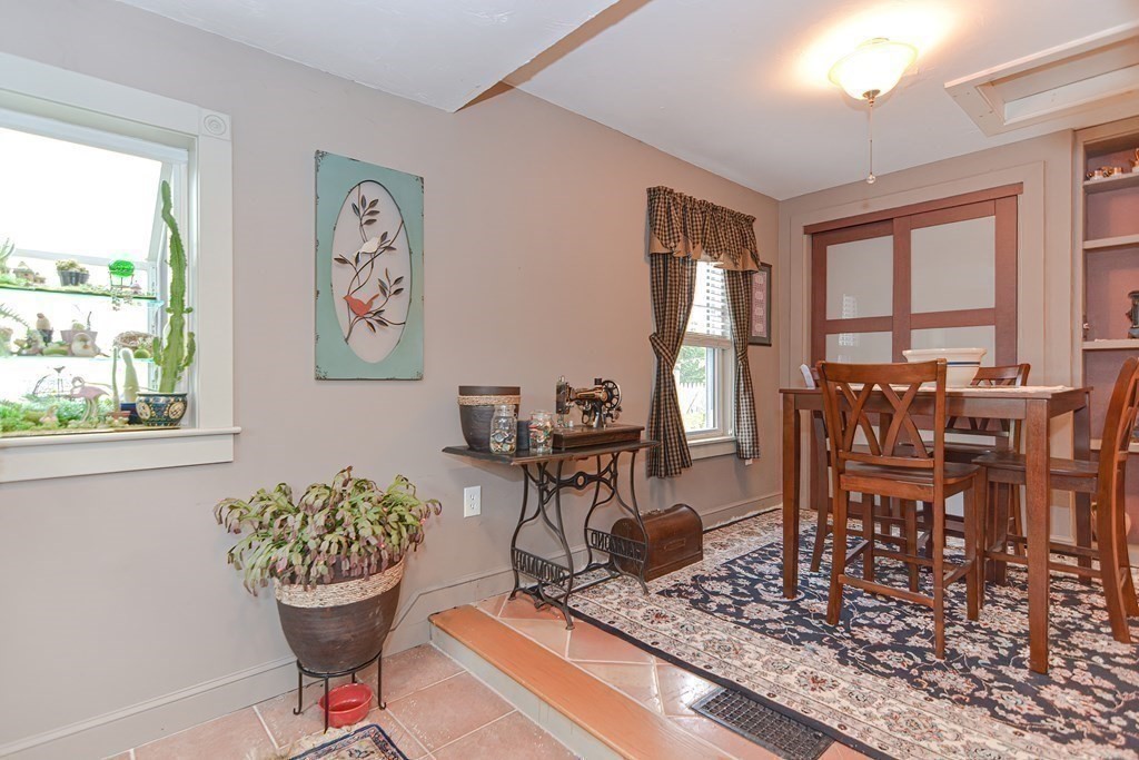 15 Chestnut Road Norfolk, MA 02056 - Photo 9 of 37 Gallery Image 9