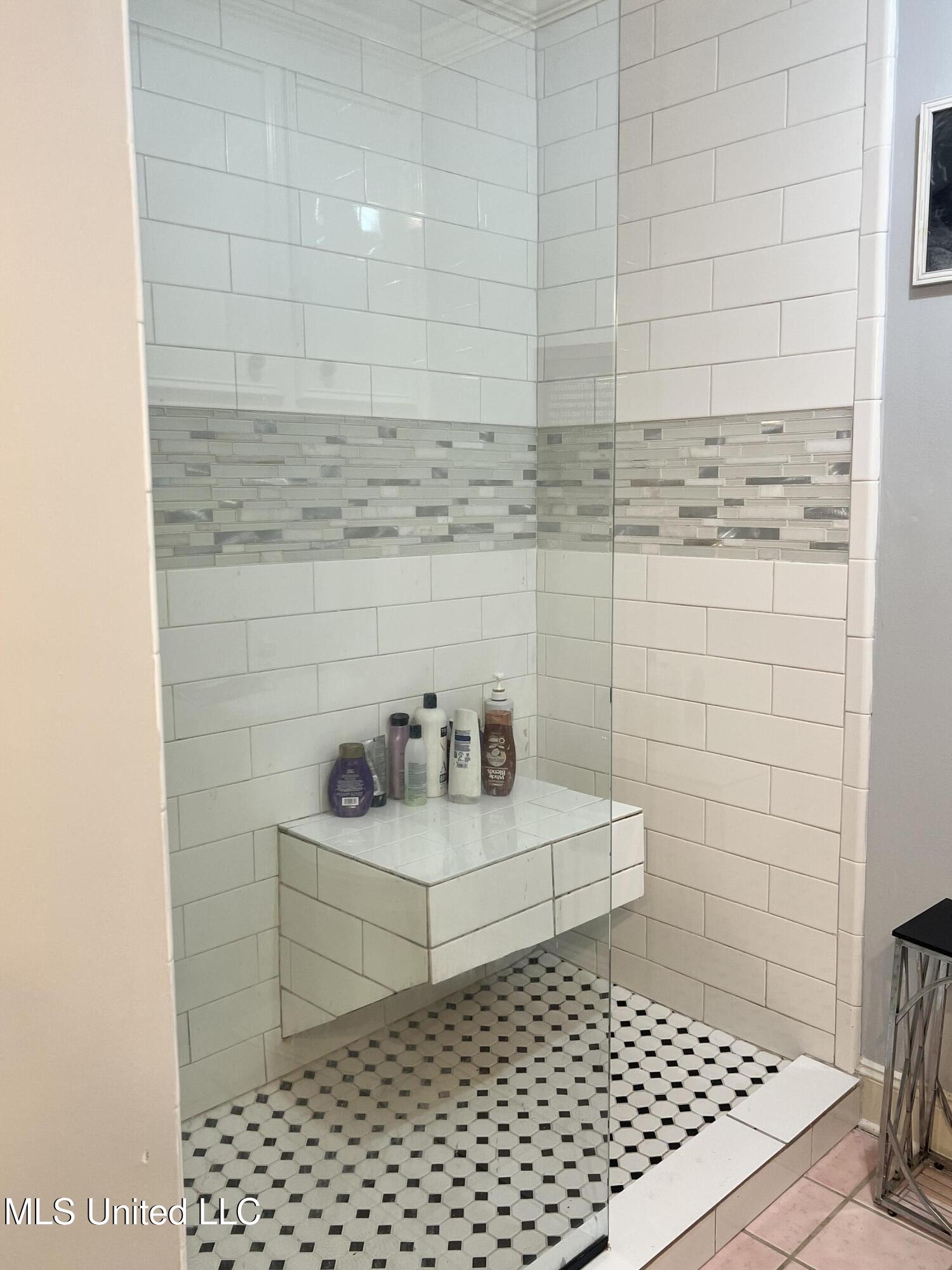 106 North Brighton Drive Jackson, MS 39211 - Photo 12 of 13 Primary Shower