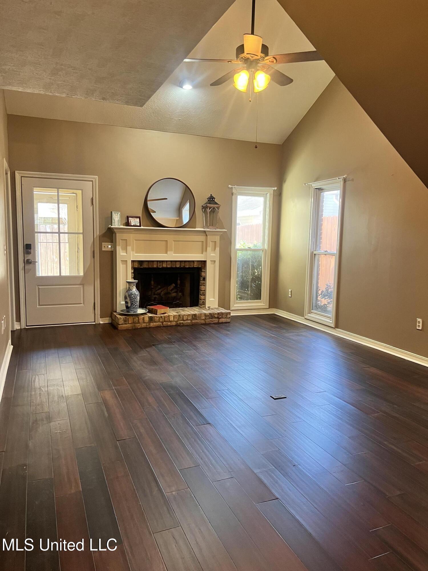 106 North Brighton Drive Jackson, MS 39211 - Photo 3 of 13 IMG_1362