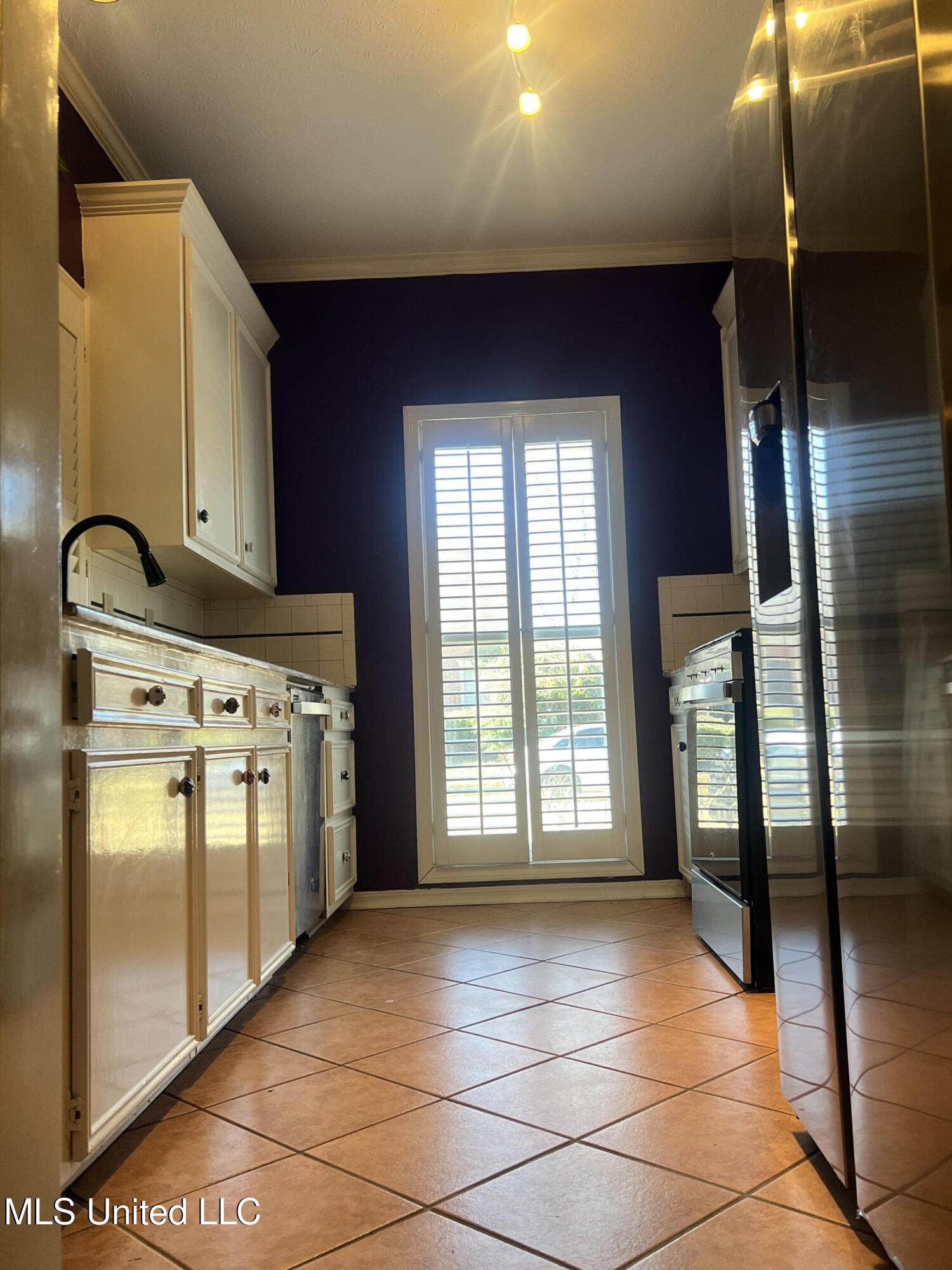 106 North Brighton Drive Jackson, MS 39211 - Photo 7 of 13 Kitchen