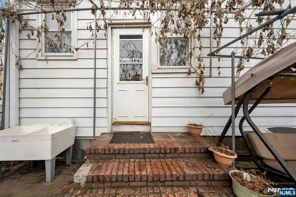 $895,000 | 409 Hamilton Street, Harrison, NJ 07029