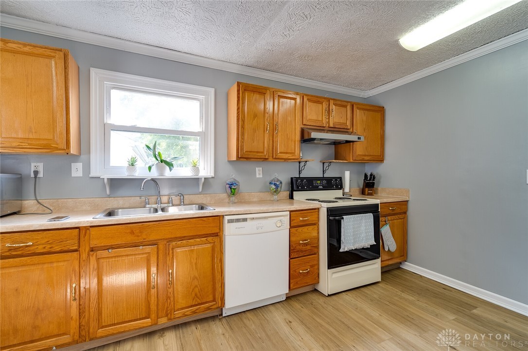 1574 Seabrook Road Dayton, OH 45432 - Photo 11 of 24 Gallery Image 11