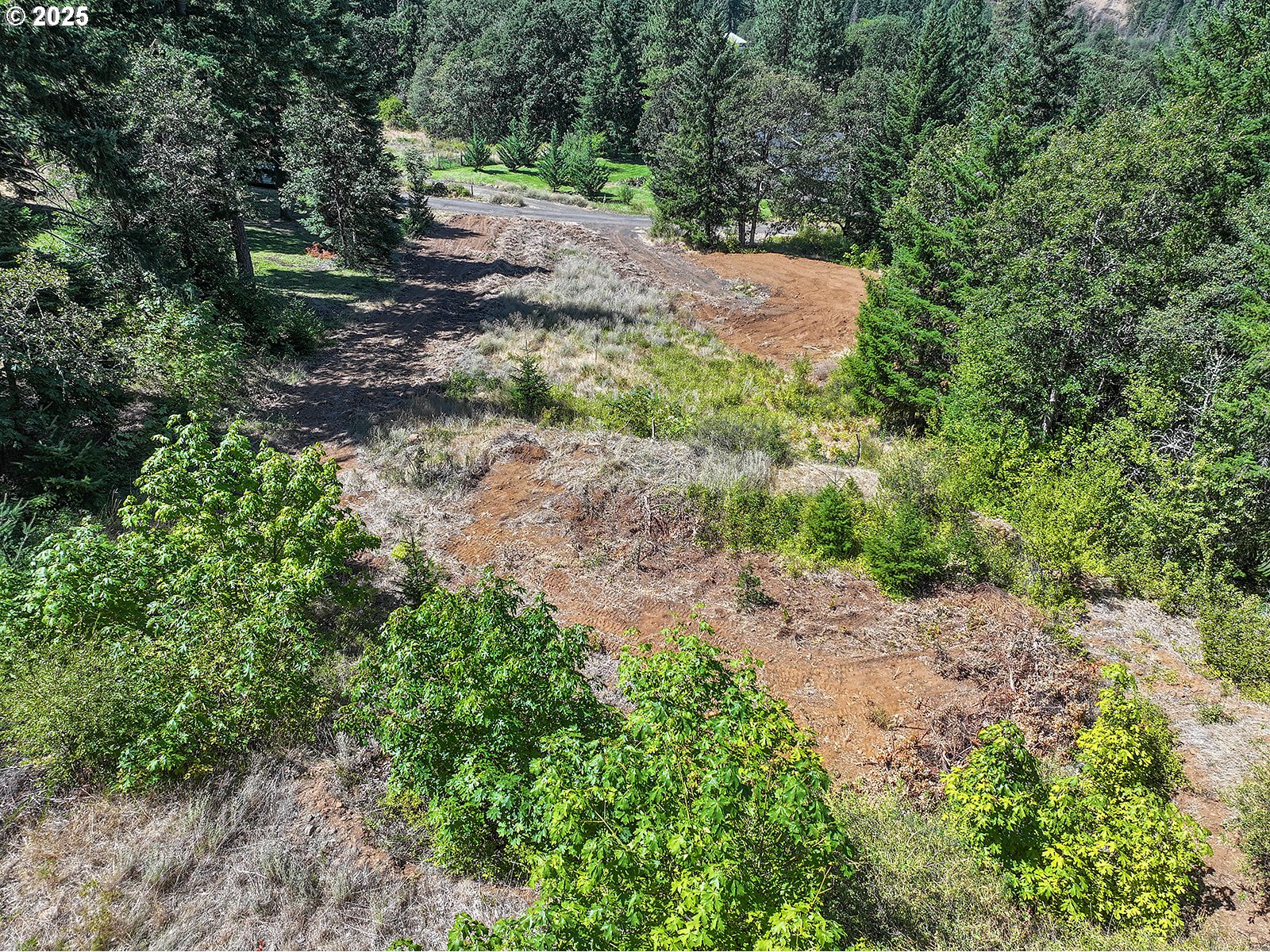 3355 James Road Hood River, OR 97031 - Photo 16 of 19 a backyard of a house with lots of green space
