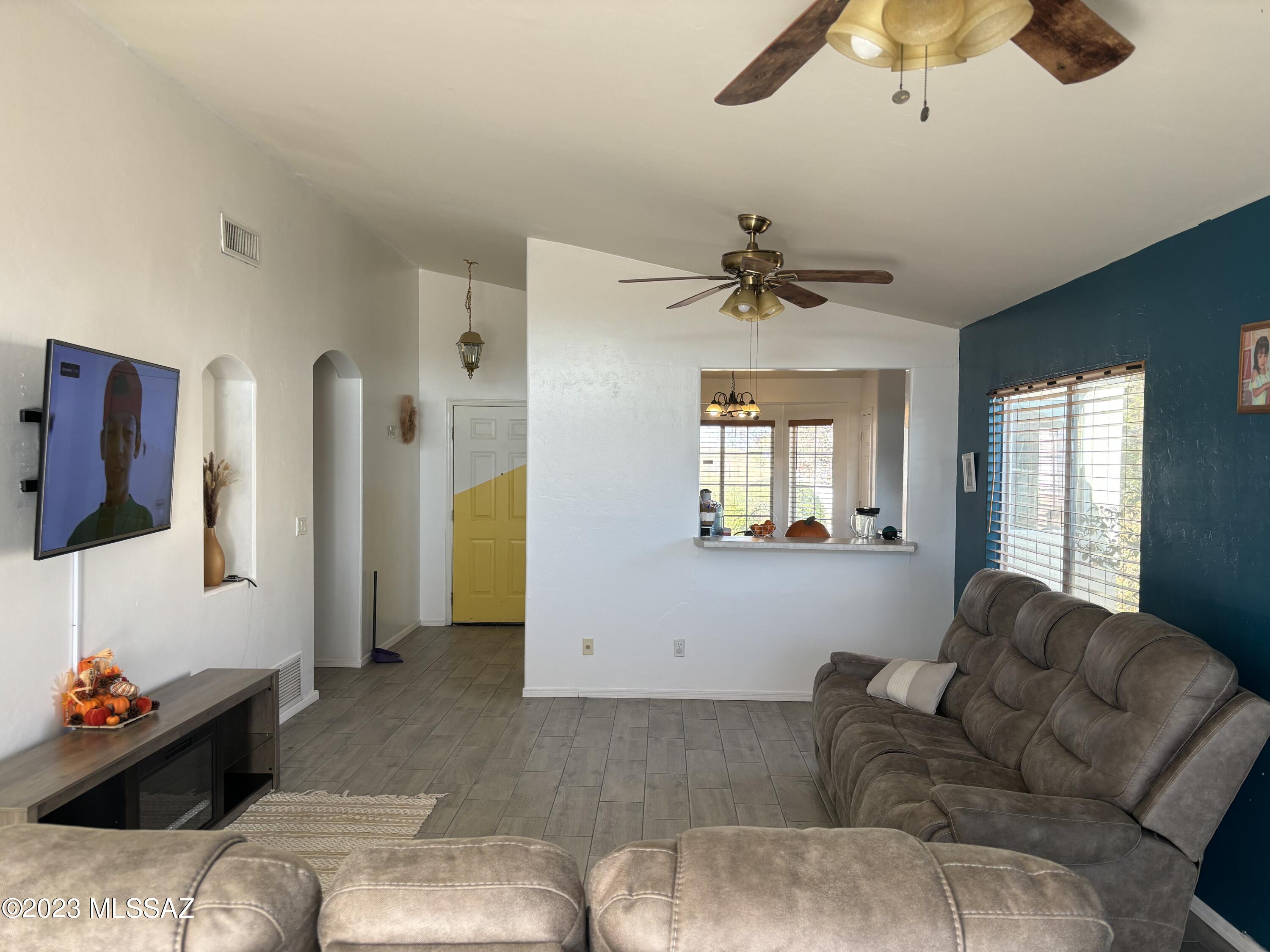 885 Manzanilla Way Rio Rico, AZ 85648 - Photo 6 of 13