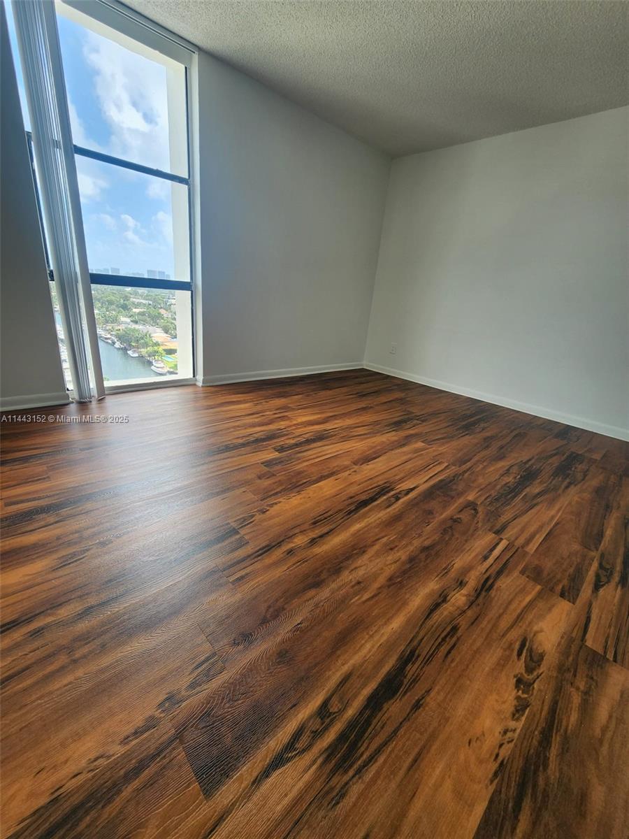 13499 Biscayne Boulevard, Unit 1513 North Miami, FL 33181 - Photo 11 of 24