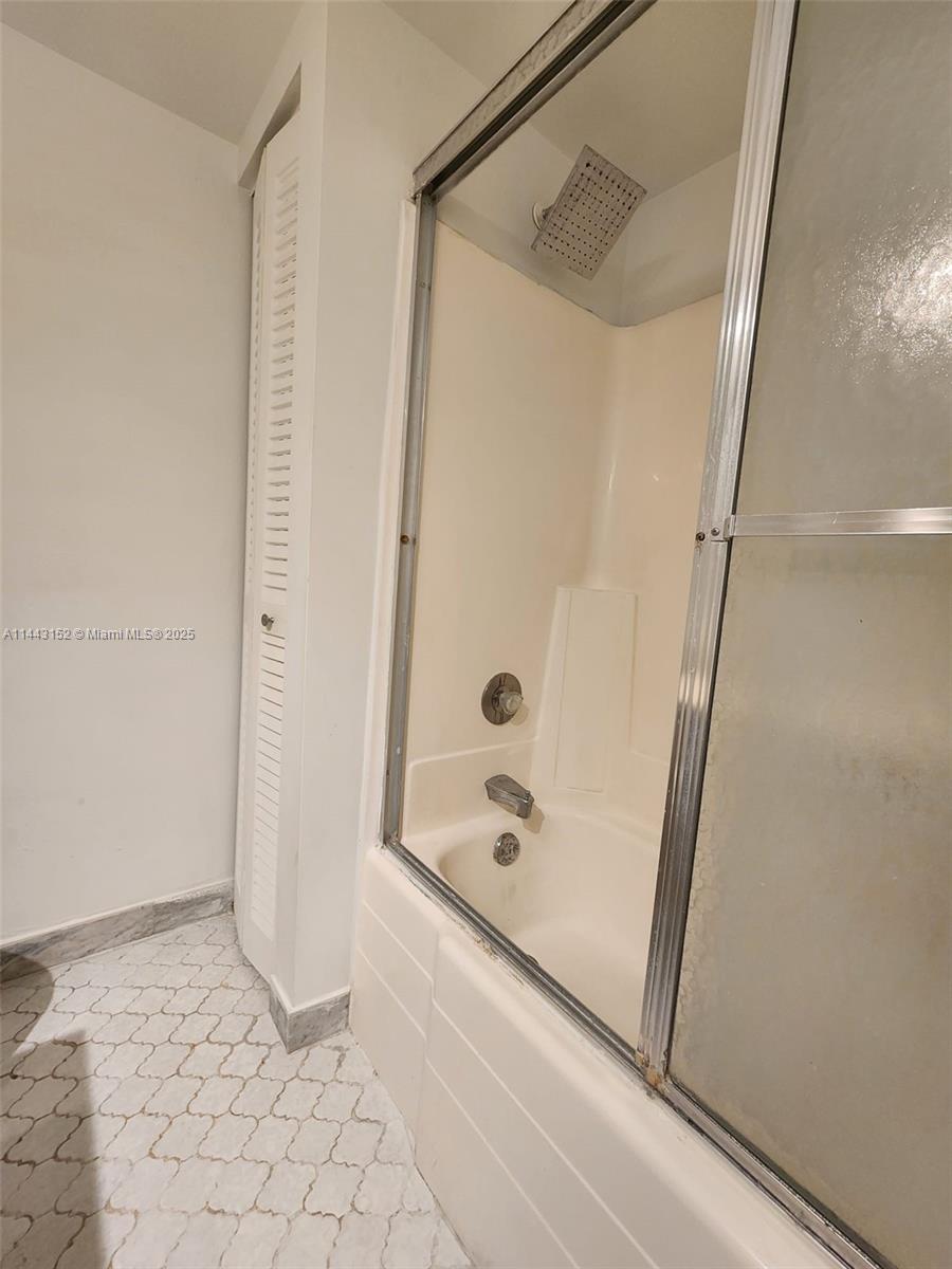 13499 Biscayne Boulevard, Unit 1513 North Miami, FL 33181 - Photo 19 of 24