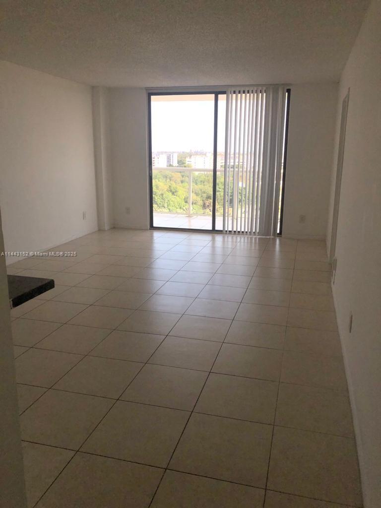 13499 Biscayne Boulevard, Unit 1513 North Miami, FL 33181 - Photo 5 of 24