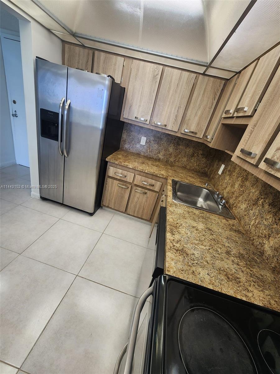 13499 Biscayne Boulevard, Unit 1513 North Miami, FL 33181 - Photo 7 of 24