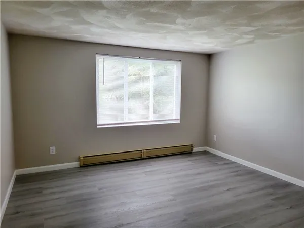 $1,900 | 200 Woodlawn Avenue, Unit 207, North Providence, RI 02904