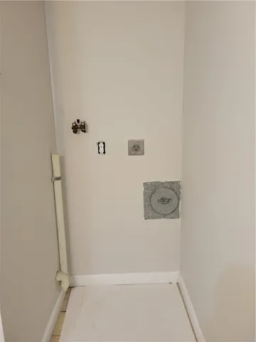 $1,900 | 200 Woodlawn Avenue, Unit 207, North Providence, RI 02904