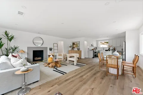 $1,798,000 | 5192 Orange Place, Los Angeles, CA 90008