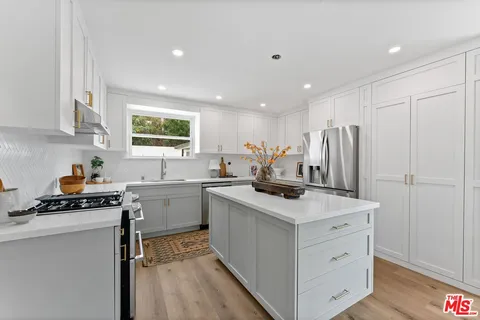 $1,798,000 | 5192 Orange Place, Los Angeles, CA 90008