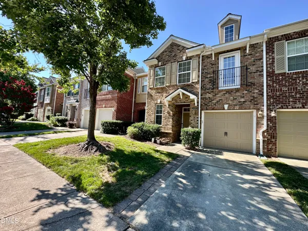 $2,200 | 323 Longchamp Lane, Cary, NC 27519