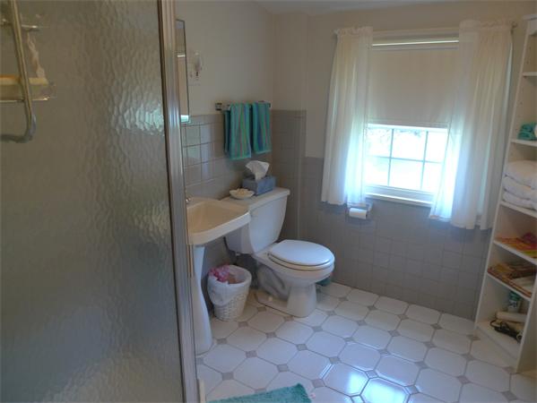 42 West Allen Ridge Road Springfield, MA 01118 - Photo 16 of 19