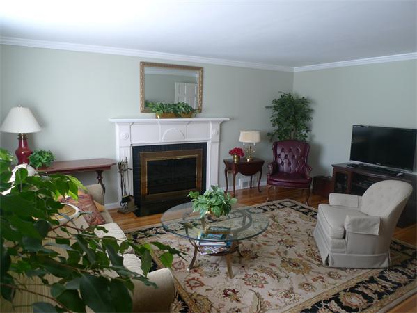 42 West Allen Ridge Road Springfield, MA 01118 - Photo 3 of 19