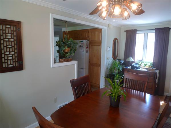 42 West Allen Ridge Road Springfield, MA 01118 - Photo 5 of 19