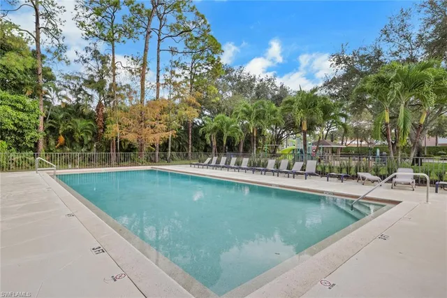 $696,900 | 977 Briarwood Boulevard, Naples, FL 34104