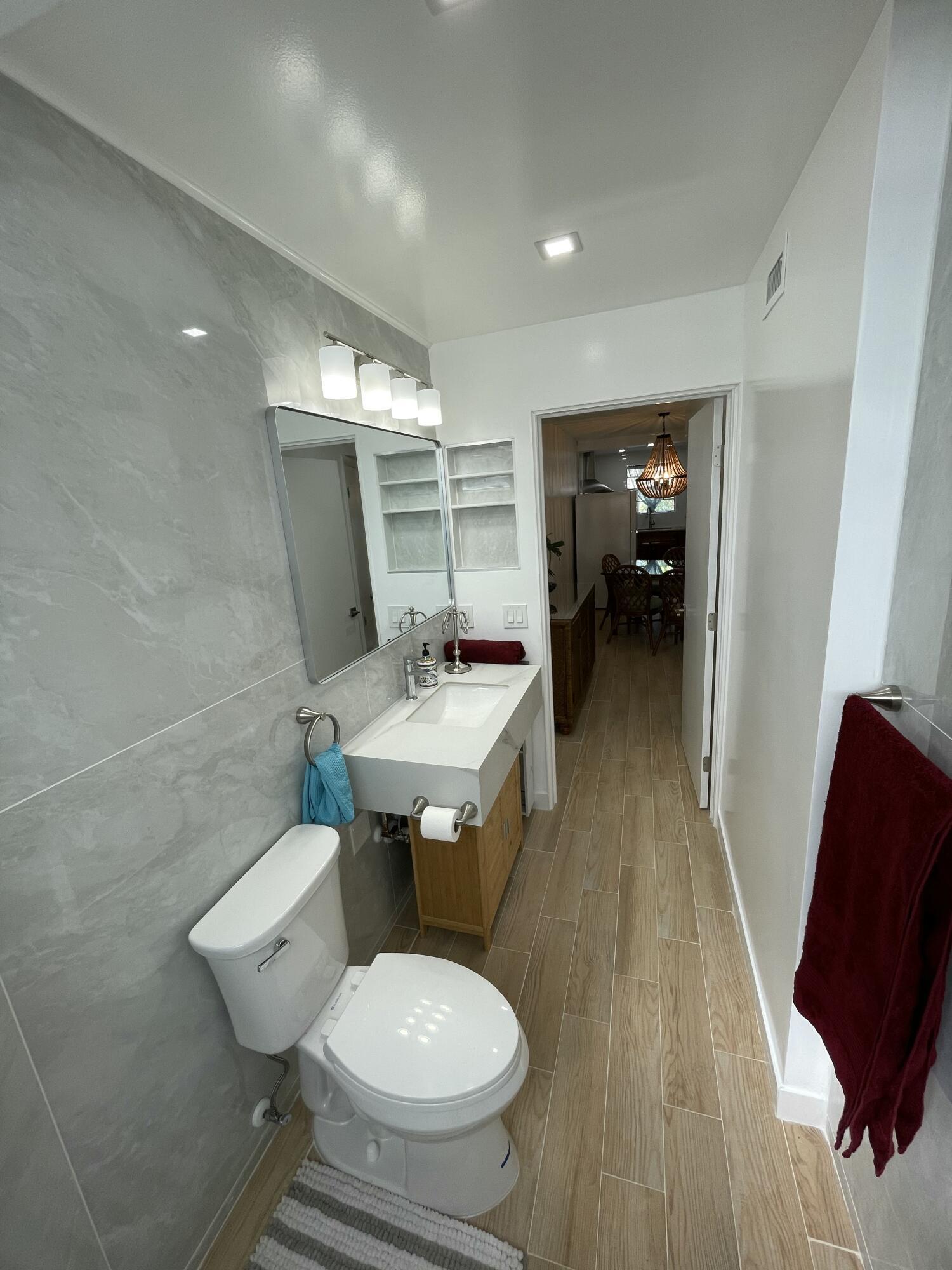 30 Southeast 13th Street, Unit A2 Boca Raton, FL 33432 - Photo 13 of 26 bathroom 2