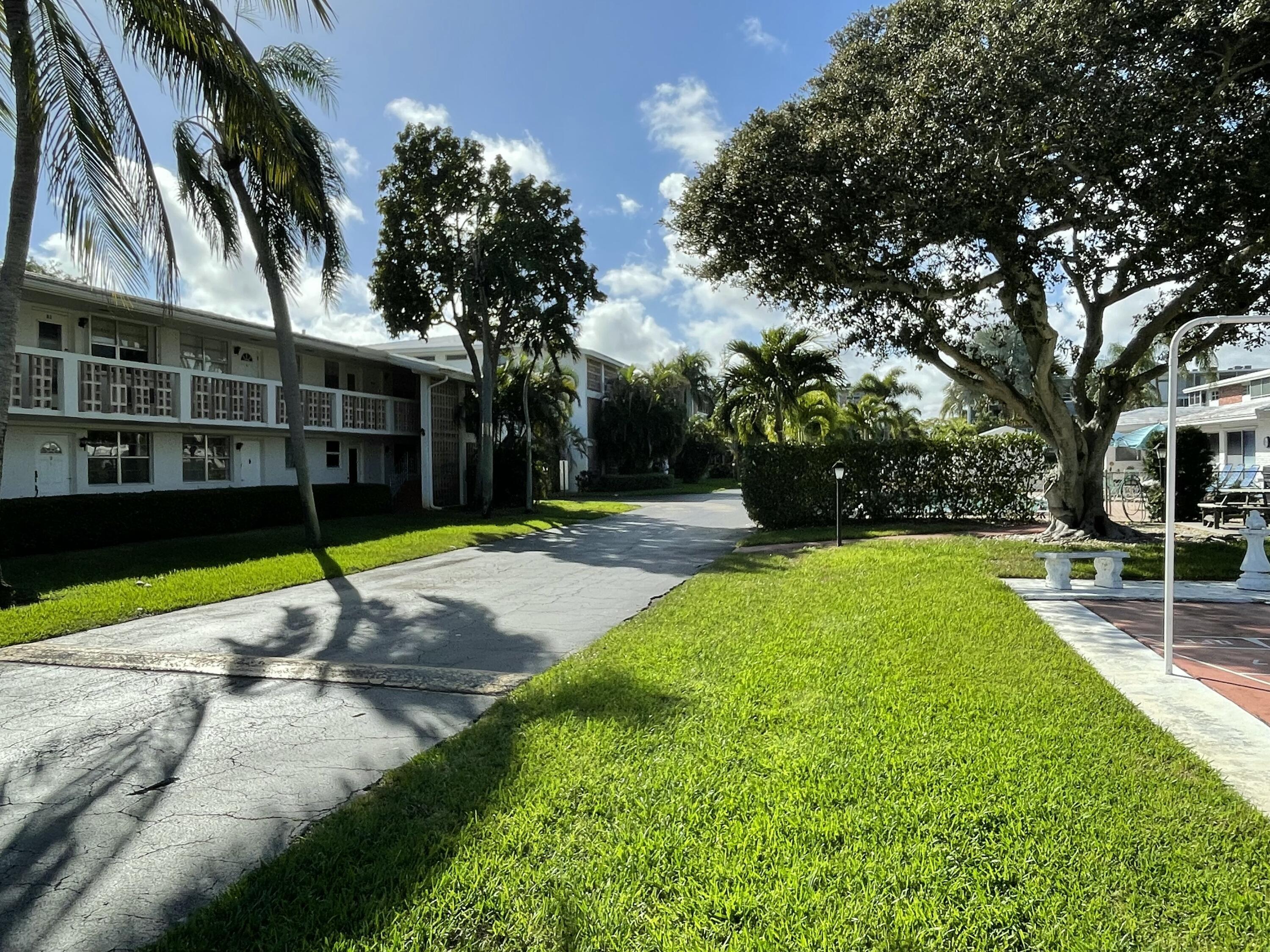 30 Southeast 13th Street, Unit A2 Boca Raton, FL 33432 - Photo 22 of 26 Palm Royal 1