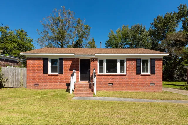 $250,000 | 413 Sarah Drive, Goose Creek, SC 29445
