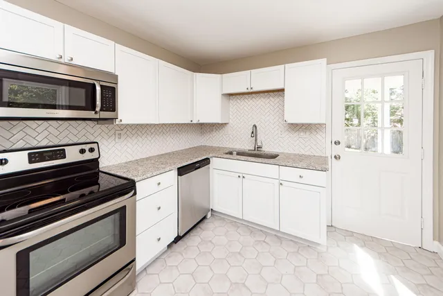 $250,000 | 413 Sarah Drive, Goose Creek, SC 29445