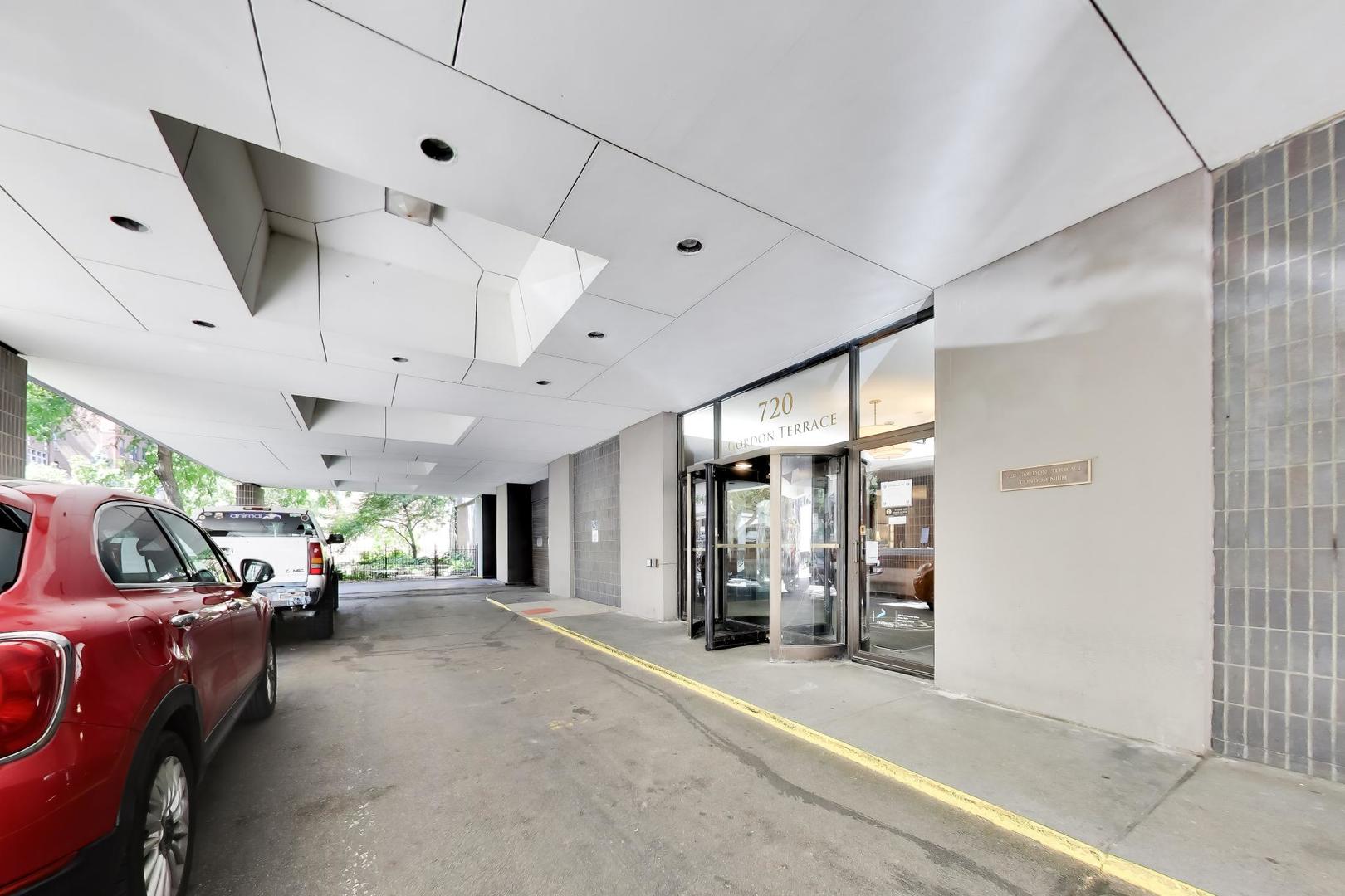 720 West Gordon Terrace, Unit 5M Chicago, IL 60613 - Photo 18 of 23 Gallery Image 18