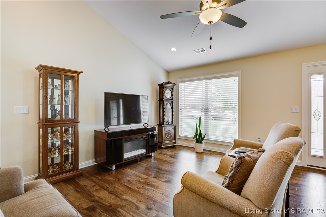 5617 Raintree Ridge Jeffersonville, IN 47130 - Photo 6 of 33 Gallery Image 6