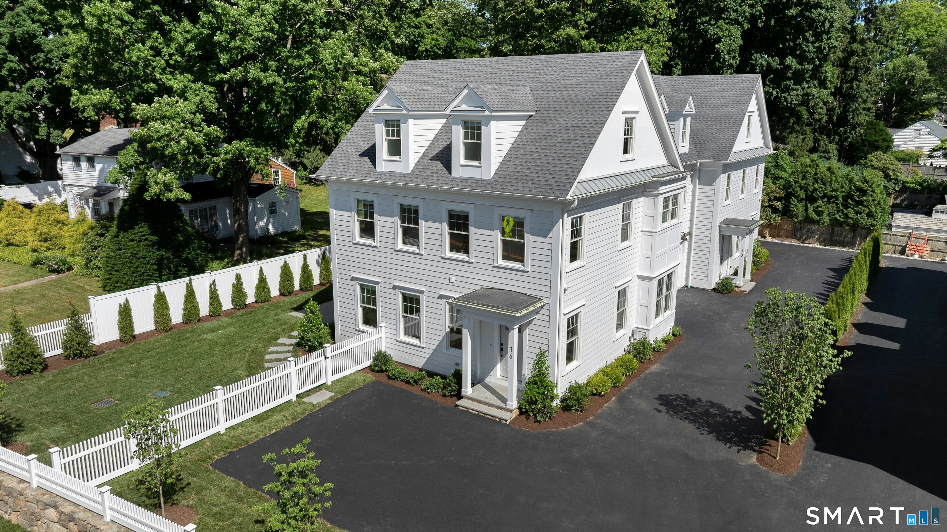 16 R Old Stamford Road New Canaan, CT 06840 - Photo 3 of 36