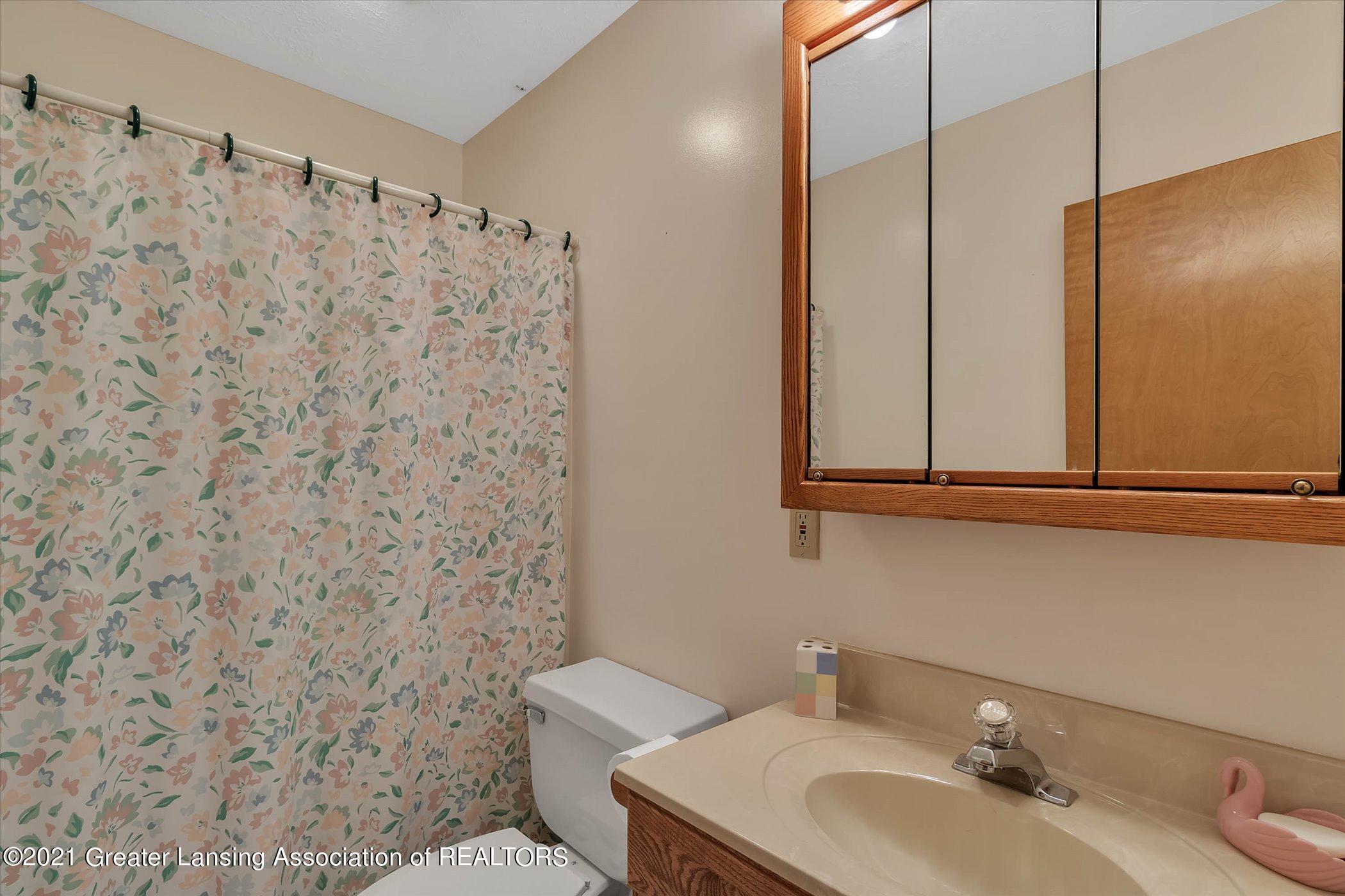 2747 South Edgar Road Mason, MI 48854 - Photo 30 of 72 30-2747 S Edgar Rd-WindowStill-Real-Esta