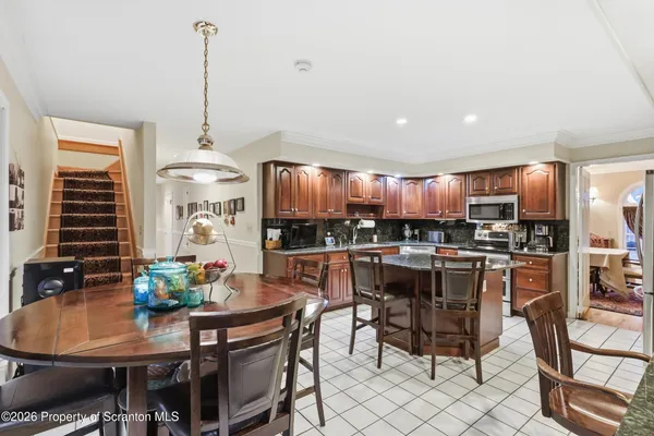 $764,900 | 302 Abbey Drive, Clarks Summit, PA 18411