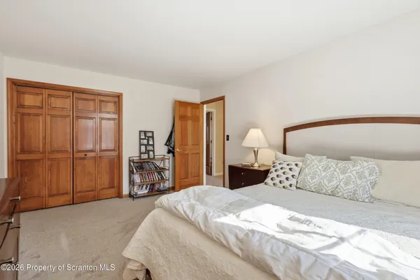 $764,900 | 302 Abbey Drive, Clarks Summit, PA 18411