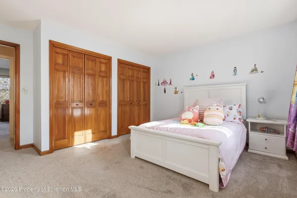 $764,900 | 302 Abbey Drive, Clarks Summit, PA 18411