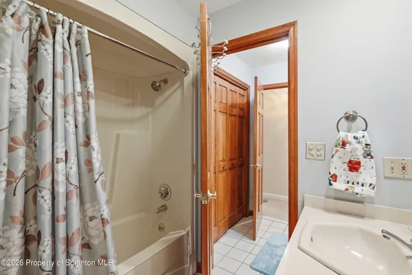 $764,900 | 302 Abbey Drive, Clarks Summit, PA 18411