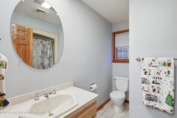 $764,900 | 302 Abbey Drive, Clarks Summit, PA 18411