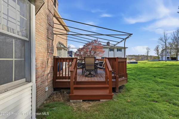 $764,900 | 302 Abbey Drive, Clarks Summit, PA 18411