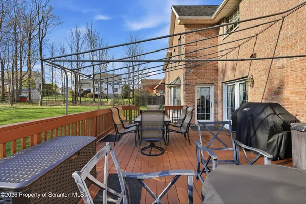 $764,900 | 302 Abbey Drive, Clarks Summit, PA 18411