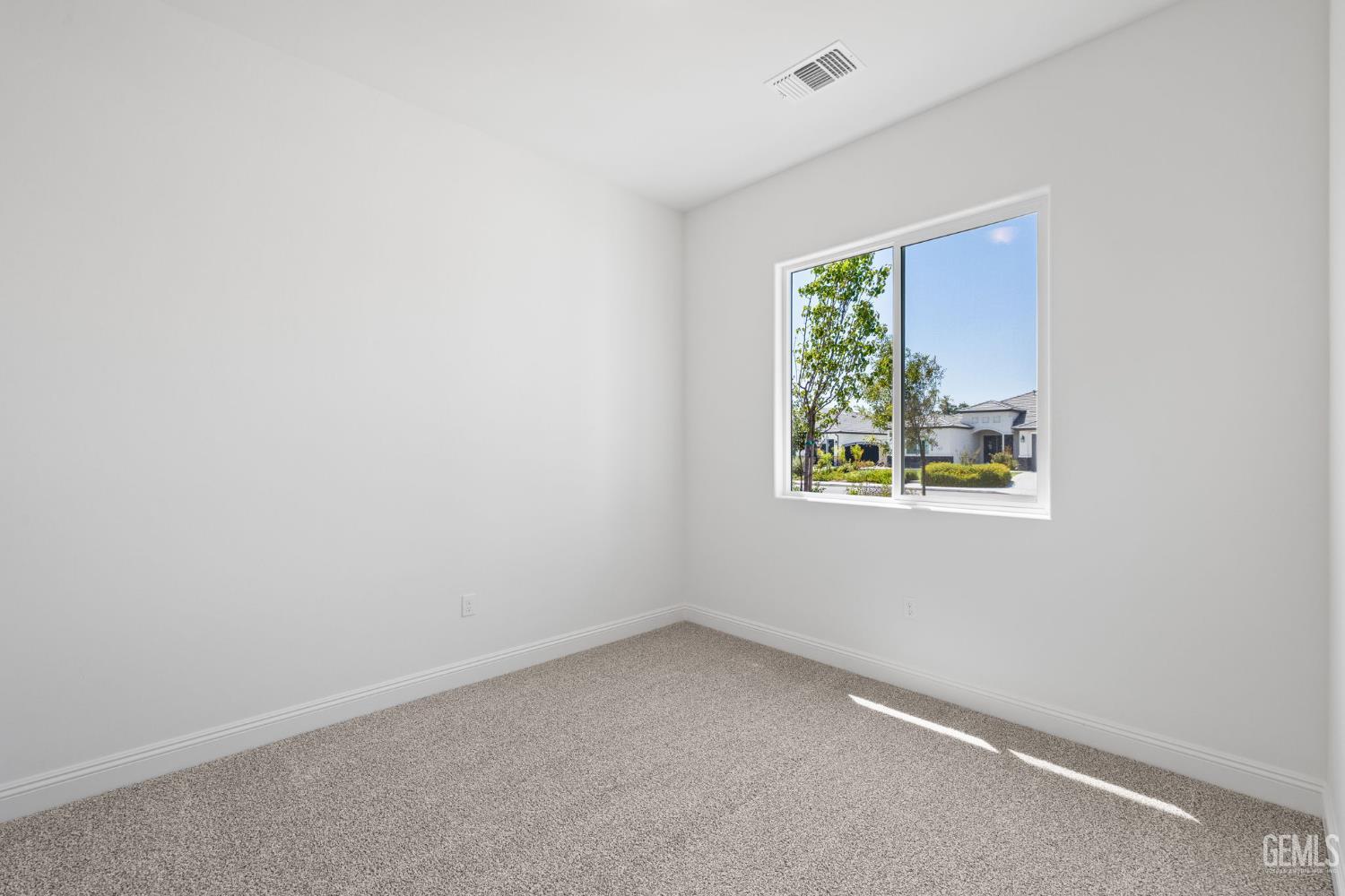 Undisclosed Address Bakersfield, CA 93314 - Photo 40 of 43 an empty room with windows