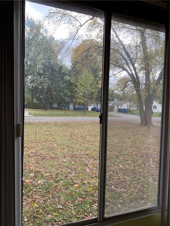 1922 Ruth Drive Indianapolis, IN 46240 - Photo 14 of 17 Gallery Image 14