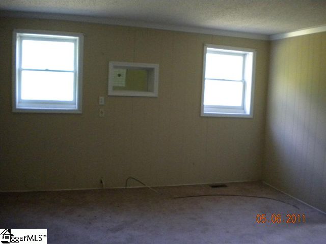 305 New Dunham Bridge Road Greenville, SC 29611 - Photo 12 of 15