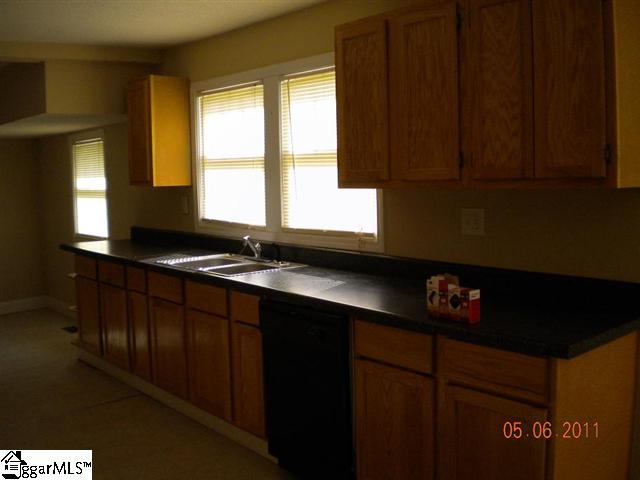 305 New Dunham Bridge Road Greenville, SC 29611 - Photo 9 of 15